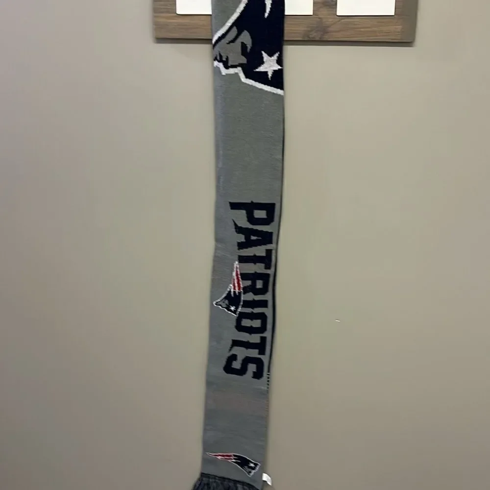 FOCO New England Patriots Winter Reversible Unisex Acrylic Scarf w/ Tassels-OSFM